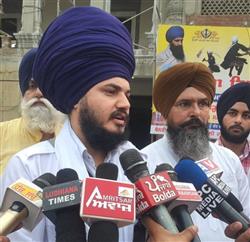 ਸ੍ਰੀ ਅਕਾਲ ਤਖ਼ਤ ਸਾਹਿਬ ਵੱਲੋਂ ਹੋਵੇ ਹੁਕਮ, ਹਰੇਕ ਘਰ 'ਚ ਜਿੰਨੇ ਮੈਂਬਰ ਓਨੇ ਸ਼ਸਤਰ ਹੋਣੇ ਚਾਹੀਦੇ ਨੇ : ਭਾਈ ਰਣਜੀਤ ਸਿੰਘ ਦਮਦਮੀ ਟਕਸਾਲ