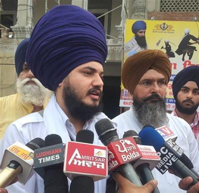 ਸ੍ਰੀ ਅਕਾਲ ਤਖ਼ਤ ਸਾਹਿਬ ਵੱਲੋਂ ਹੋਵੇ ਹੁਕਮ, ਹਰੇਕ ਘਰ 'ਚ ਜਿੰਨੇ ਮੈਂਬਰ ਓਨੇ ਸ਼ਸਤਰ ਹੋਣੇ ਚਾਹੀਦੇ ਨੇ : ਭਾਈ ਰਣਜੀਤ ਸਿੰਘ ਦਮਦਮੀ ਟਕਸਾਲ