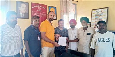 ਪ੍ਰਾਈਵੇਟ ਅਦਾਰਿਆਂ ਵਿੱਚ ਕੰਮ ਕਰਦੇ ਕਾਮਿਆਂ ਦਾ ਹੁੰਦਾ ਆਰਥਿਕ ਅਤੇ ਮਾਨਸਿਕ ਸ਼ੋਸ਼ਣ ਰੋਕਣ ਲਈ ਸਰਕਾਰ ਸਖਤ ਕਾਨੂੰਨ ਬਣਾਏ।