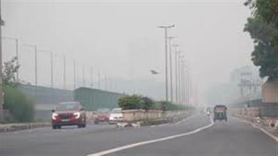 Diwali 2025: Delhi Wakes Up to Hazy Skies Despite Green Crackers, AQI at 350