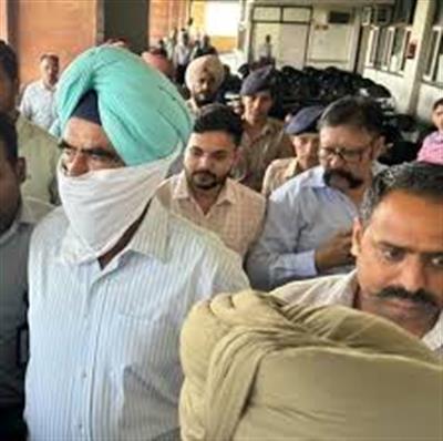 ਸਾਬਕਾ ਡੀ.ਆਈ.ਜੀ. ਹਰਚਰਨ ਸਿੰਘ ਭੁੱਲਰ ਨੂੰ 5 ਦਿਨਾਂ ਦੇ ਰਿਮਾਂਡ ‘ਤੇ ਭੇਜਿਆ ਗਿਆ, ਵਿਜੀਲੈਂਸ ਨੇ ਵੀ ਪਟੀਸ਼ਨ ਦਾਇਰ ਕੀਤੀ