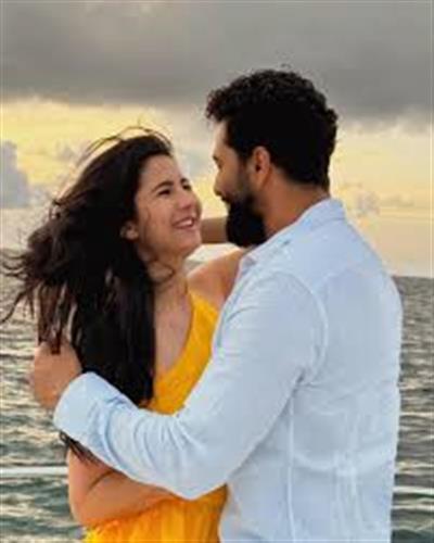 ਵਿੱਕੀ ਕੌਸ਼ਲ ਅਤੇ ਕੈਟਰੀਨਾ ਕੈਫ ਦੇ ਘਰ ਪੁੱਤਰ ਦਾ ਜਨਮ, ਫਿਲਮੀ ਦੁਨੀਆ ਤੋਂ ਵਧਾਈਆਂ ਦੀਆਂ ਝੜੀਆਂ